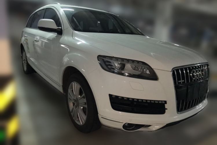 Used Audi Q7 2011 3.0 TFSI Comfort Model (245kW) Front Right 45 Deg