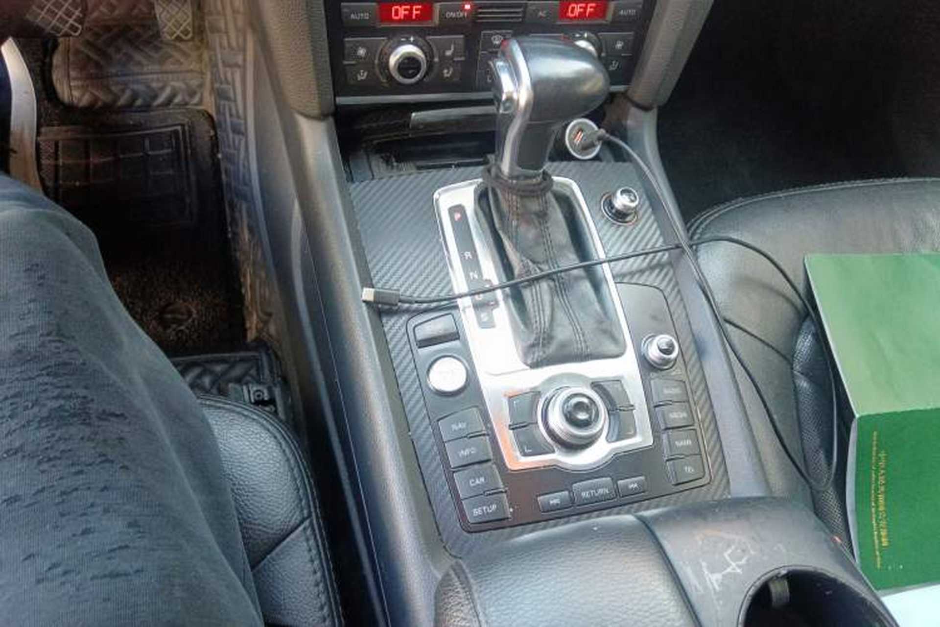 Used Audi Q7 2011 3.0 TFSI Technology (200kW) Gear Lever