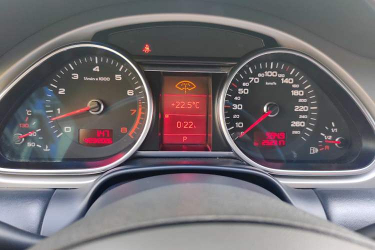 Used Audi Q7 2011 3.0 TFSI Comfort (200kW) Instrument Cluster