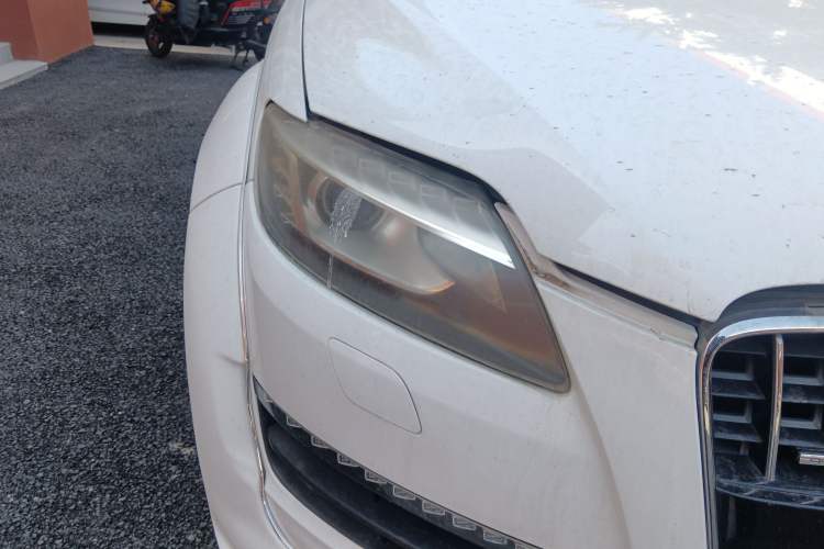 Used Audi Q7 2011 3.0 TFSI Technology (200kW) Right Front Headlight