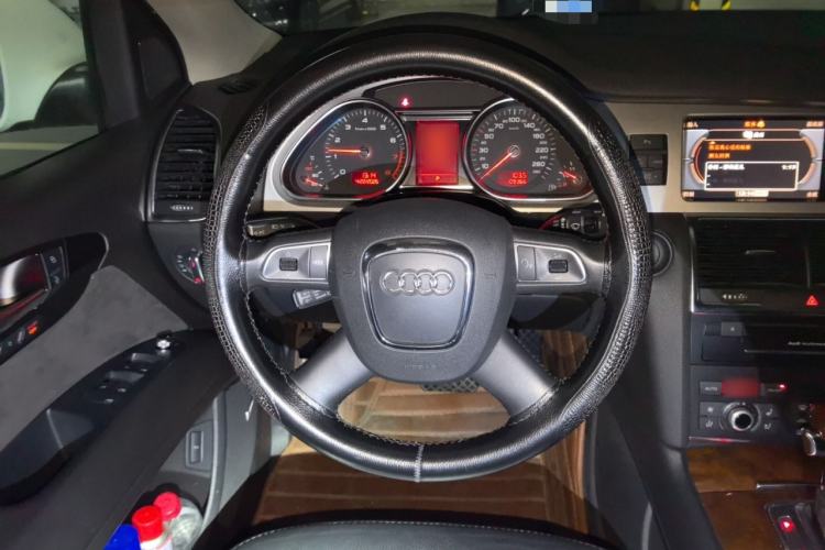Used Audi Q7 2011 3.0 TFSI Comfort Model (245kW) Steering Wheel