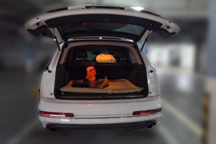 Used Audi Q7 2011 3.0 TFSI Comfort Model (245kW) Trunk