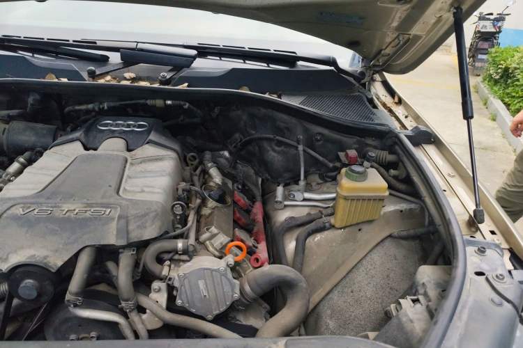 Used Audi Q7 2011 3.0 TFSI Exclusive Edition (200kW) Engine Bay Left