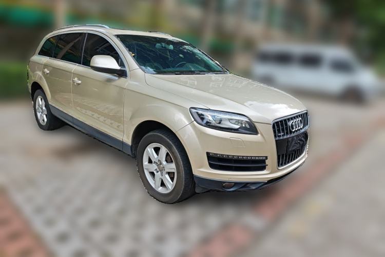 Used Audi Q7 2011 3.0 TFSI Ambition (200kW) Front Right 45 Deg