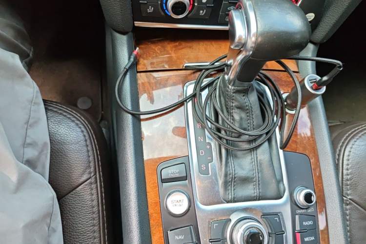 Used Audi Q7 2011 3.0 TFSI Ambition (200kW) Gear Lever