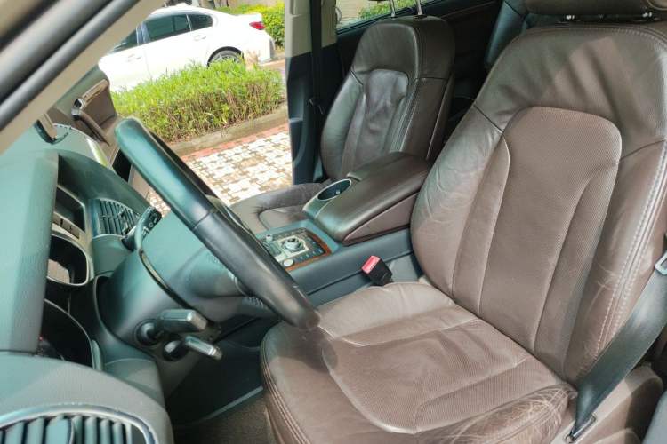 Used Audi Q7 2011 3.0 TFSI Ambition (200kW) Left Front Seat