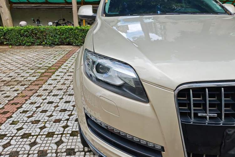 Used Audi Q7 2011 3.0 TFSI Ambition (200kW) Right Front Headlight