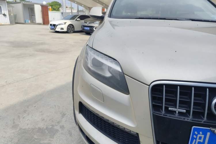 Used Audi Q7 2011 3.0 TFSI Exclusive Edition (200kW) Right Front Headlight