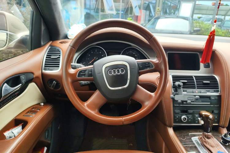 Used Audi Q7 2011 3.0 TFSI Exclusive Edition (200kW) Steering Wheel