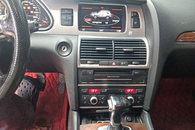 Used Audi Q7 2012 3.0 TFSI Technology Model (200kW) Audio And AC Panel
