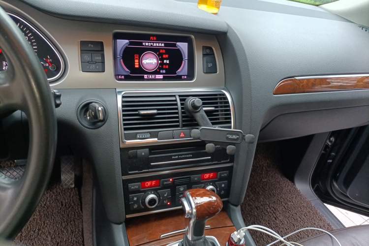 Used Audi Q7 2012 3.0 TFSI Comfort Model (245kW) Audio And AC Panel