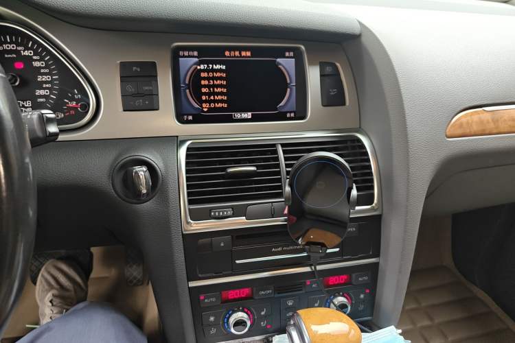 Used Audi Q7 2012 3.0 TFSI Exclusive Version (200kW) Audio And AC Panel