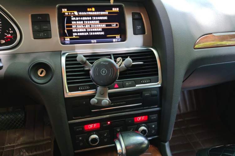 Used Audi Q7 2012 3.0 TFSI Comfort Model (200kW) Audio And AC Panel