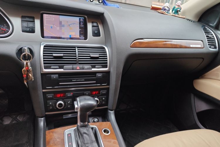 Used Audi Q7 2012 3.0 TFSI Ambition (200kW) Audio And AC Panel