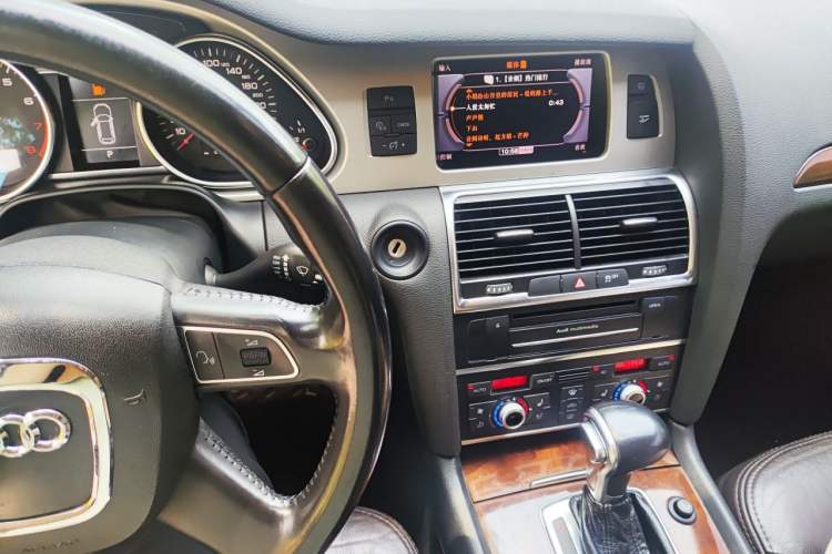 Used Audi Q7 2012 3.0 TFSI Technology Model (200kW) Audio And AC Panel