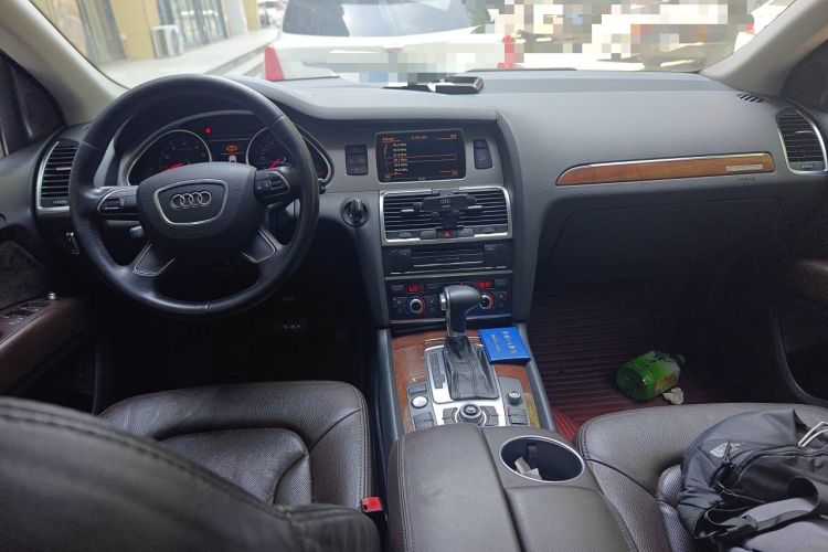 Used Audi Q7 2012 3.0 TFSI Ambition (200kW) Center Console