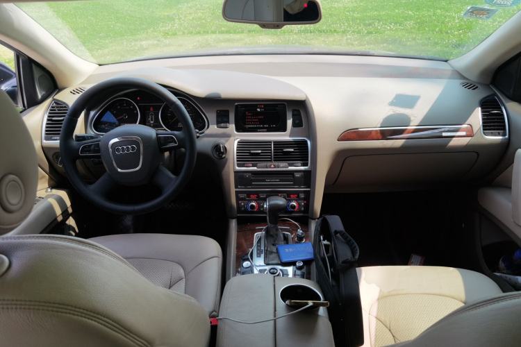 Used Audi Q7 2012 3.0 TFSI Technology Model (200kW) Center Console