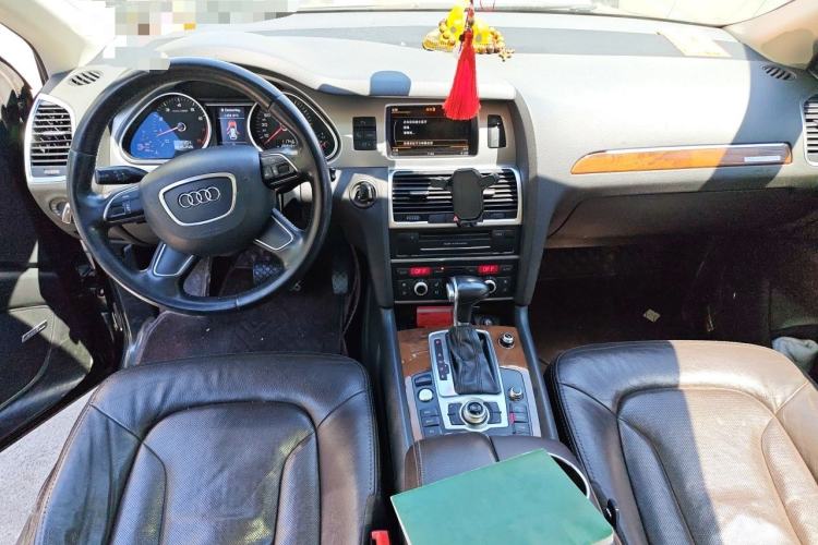 Used Audi Q7 2012 3.0 TFSI Technology Model (200kW) Center Console
