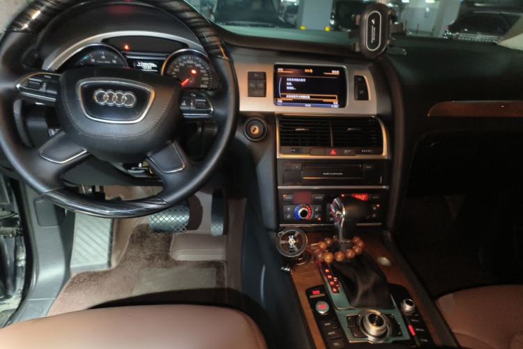 Used Audi Q7 2012 3.0 TFSI Technology Model (200kW) Center Console