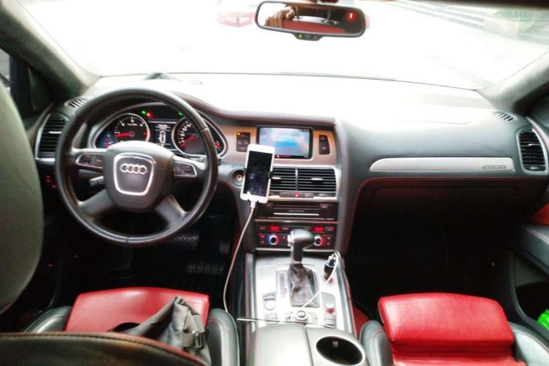 Used Audi Q7 2012 3.0 TDI Exclusive Edition Center Console