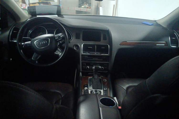 Used Audi Q7 2012 3.0 TFSI Technology Model (200kW) Center Console