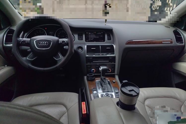 Used Audi Q7 2012 3.0 TFSI Ambition (200kW) Center Console