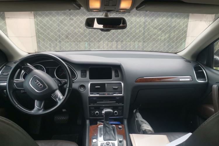 Used Audi Q7 2012 3.0 TFSI quattro (200kW) Technology Edition Center Console