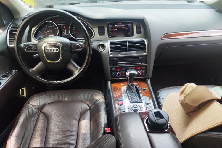 Used Audi Q7 2012 3.0 TFSI Technology Model (200kW) Center Console
