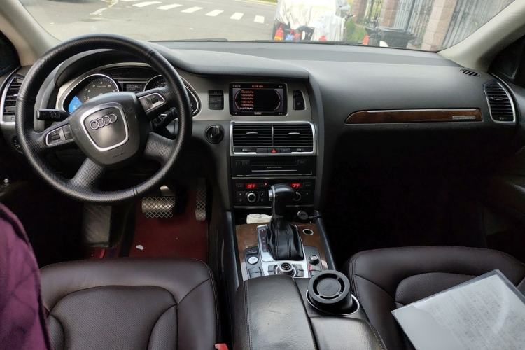 Used Audi Q7 2012 3.0 TFSI Ambition (200kW) Center Console