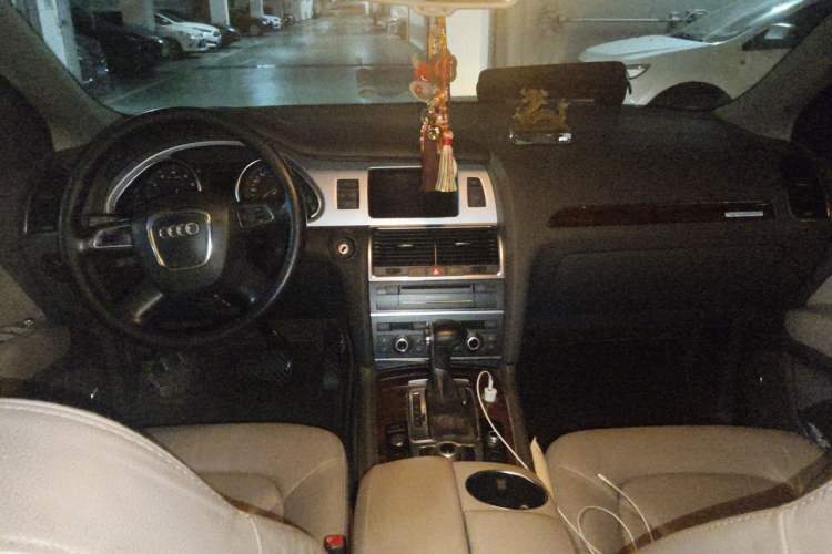 Used Audi Q7 2012 3.0 TFSI Technology Model (200kW) Center Console