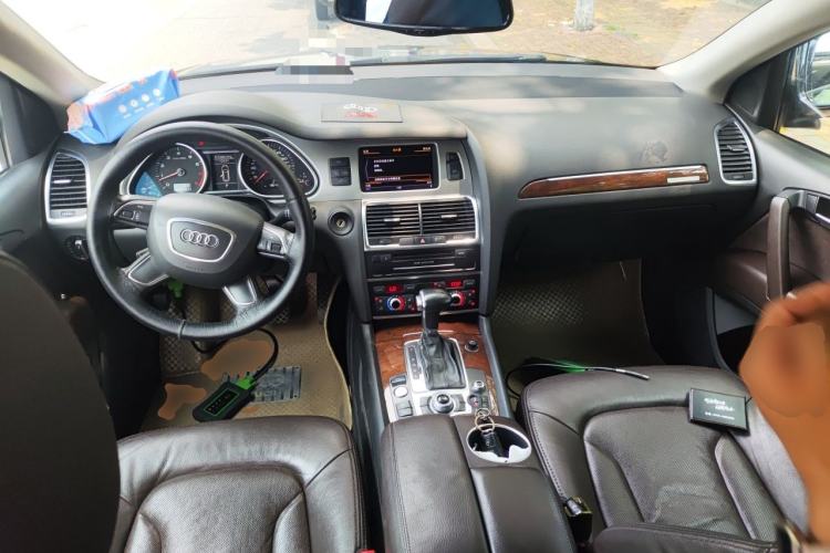 Used Audi Q7 2012 3.0 TFSI Ambition (200kW) Center Console