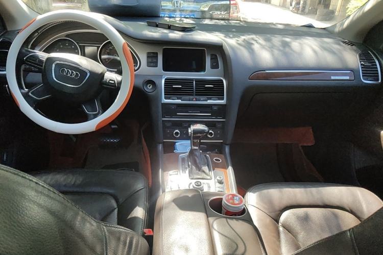 Used Audi Q7 2012 3.0 TFSI Ambition (200kW) Center Console
