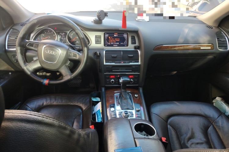 Used Audi Q7 2012 3.0 TFSI Ambition (200kW) Center Console