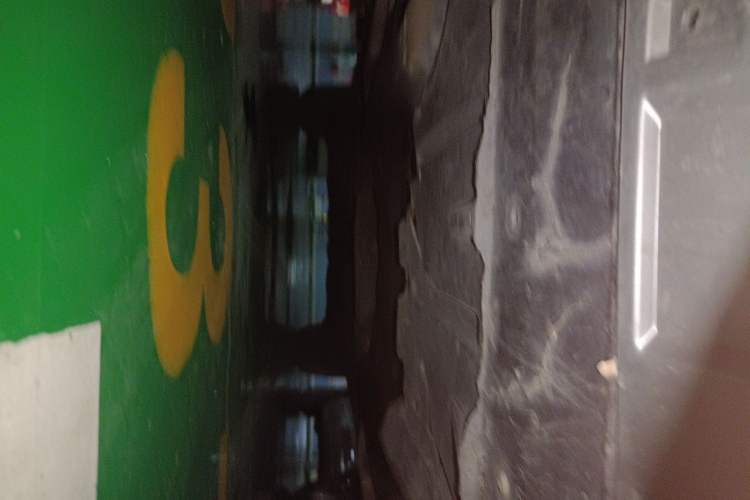 Used Audi Q7  Chassis Front