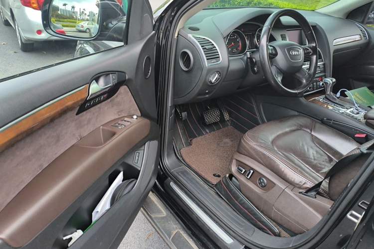 Used Audi Q7 2012 3.0 TFSI Ambition (200kW) Driver Seat