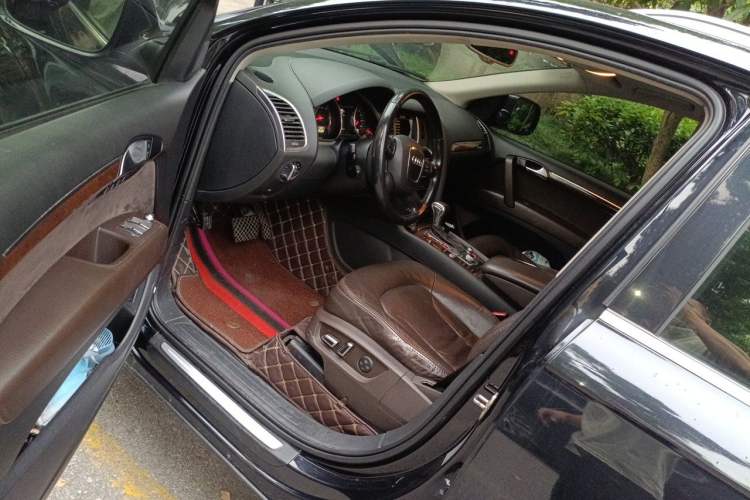 Used Audi Q7 2012 3.0 TDI Leading Model Driver Seat