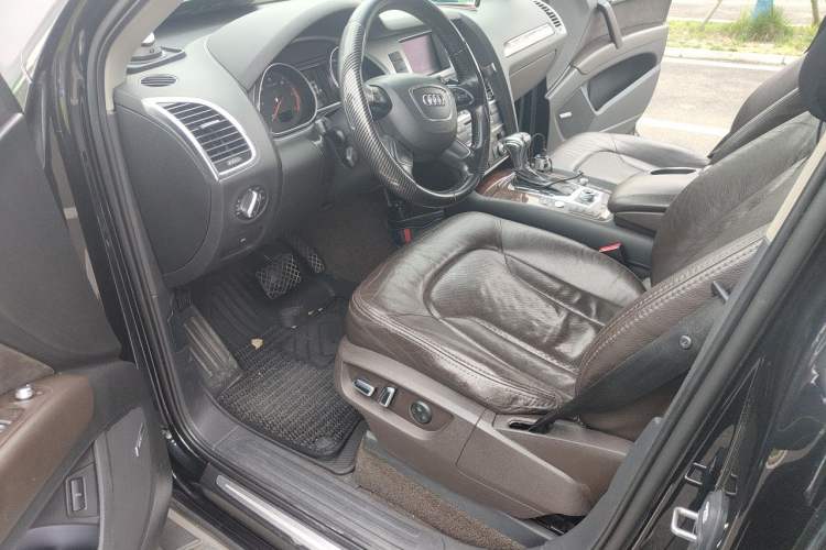 Used Audi Q7 2012 3.0 TDI Leading Model Driver Seat