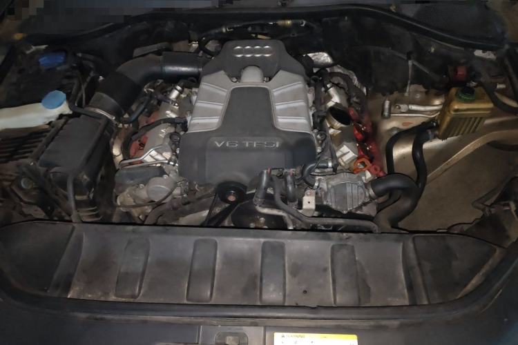 Used Audi Q7 2012 3.0 TFSI Ambition (200kW) Engine Bay