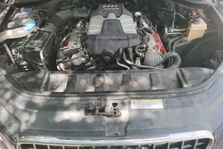 Used Audi Q7 2012 3.0 TFSI Ambition (200kW) Engine Bay