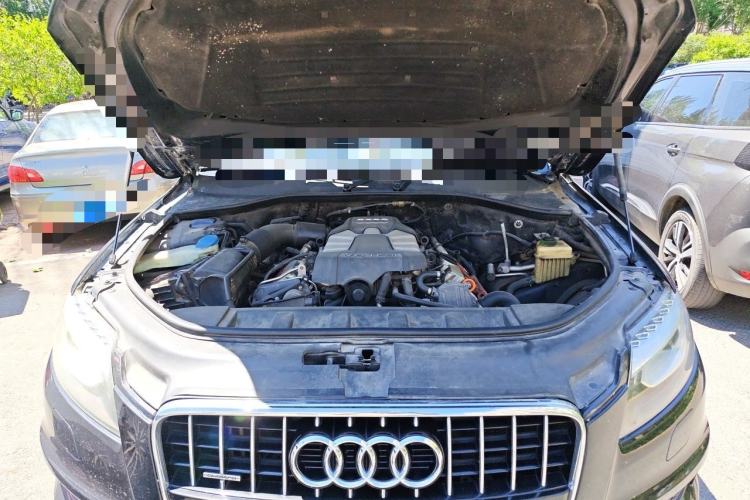 Used Audi Q7 2012 3.0 TFSI Technology Model (200kW) Engine Bay