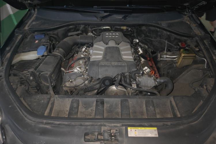 Used Audi Q7 2012 3.0 TFSI Comfort Model (200kW) Engine Bay