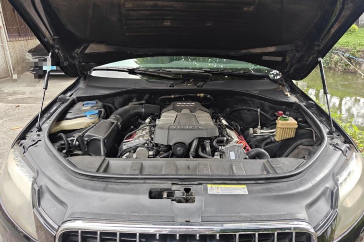 Used Audi Q7 2012 3.0 TFSI Exclusive Version (200kW) Engine Bay