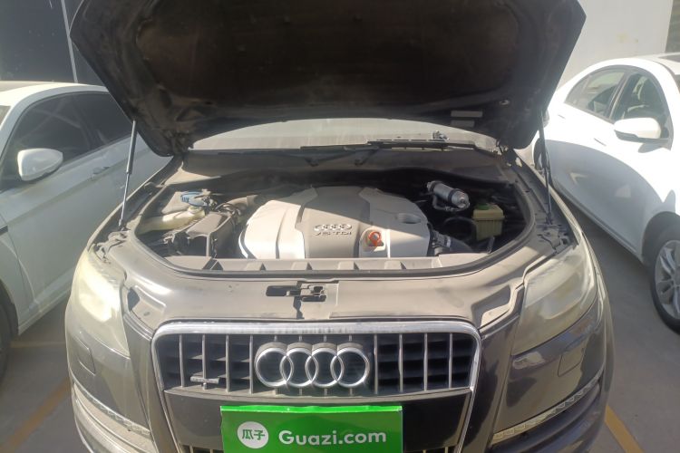 Used Audi Q7 2012 3.0 TDI Leading Model Engine Bay