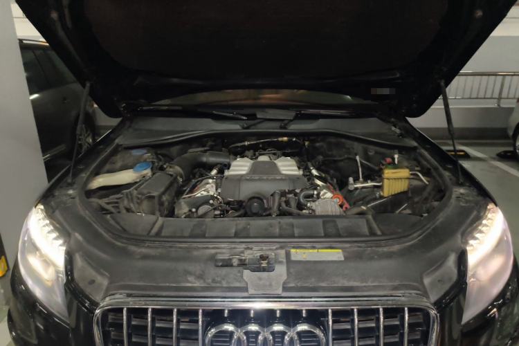 Used Audi Q7 2012 3.0 TFSI Technology Model (200kW) Engine Bay