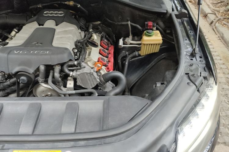 Used Audi Q7 2012 3.0 TFSI Ambition (200kW) Engine Bay Left