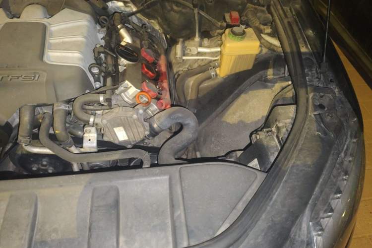 Used Audi Q7 2012 3.0 TFSI Technology Model (200kW) Engine Bay Left