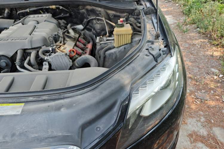 Used Audi Q7 2012 3.0 TFSI Ambition (200kW) Engine Bay Left