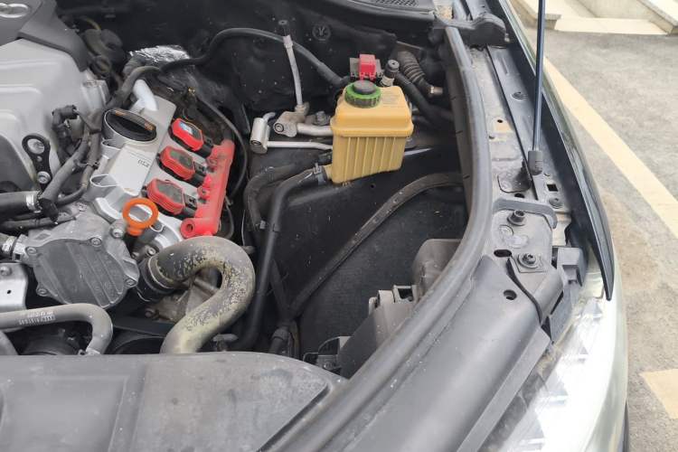 Used Audi Q7 2012 3.0 TFSI Technology Model (200kW) Engine Bay Left