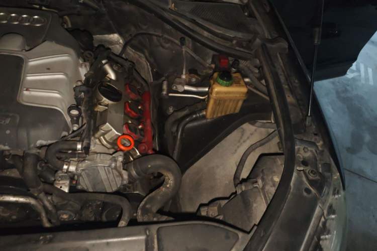 Used Audi Q7 2012 3.0 TFSI Technology (245kW) Engine Bay Left
