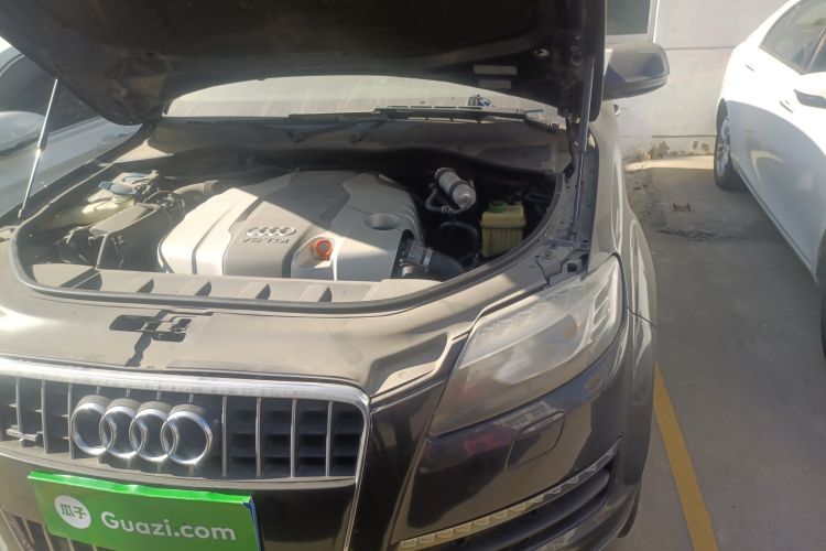 Used Audi Q7 2012 3.0 TDI Leading Model Engine Bay Left